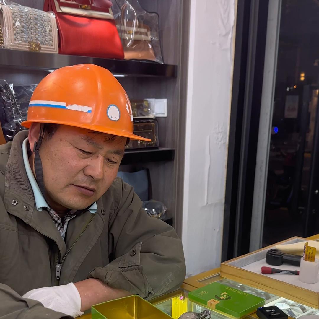 买了块表怎么鉴定真假,捡到的表怎么看真假