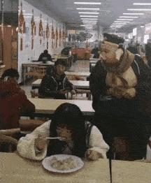 女友刚洗完澡该怎么回复,女朋友洗完澡冷得很该怎么回复