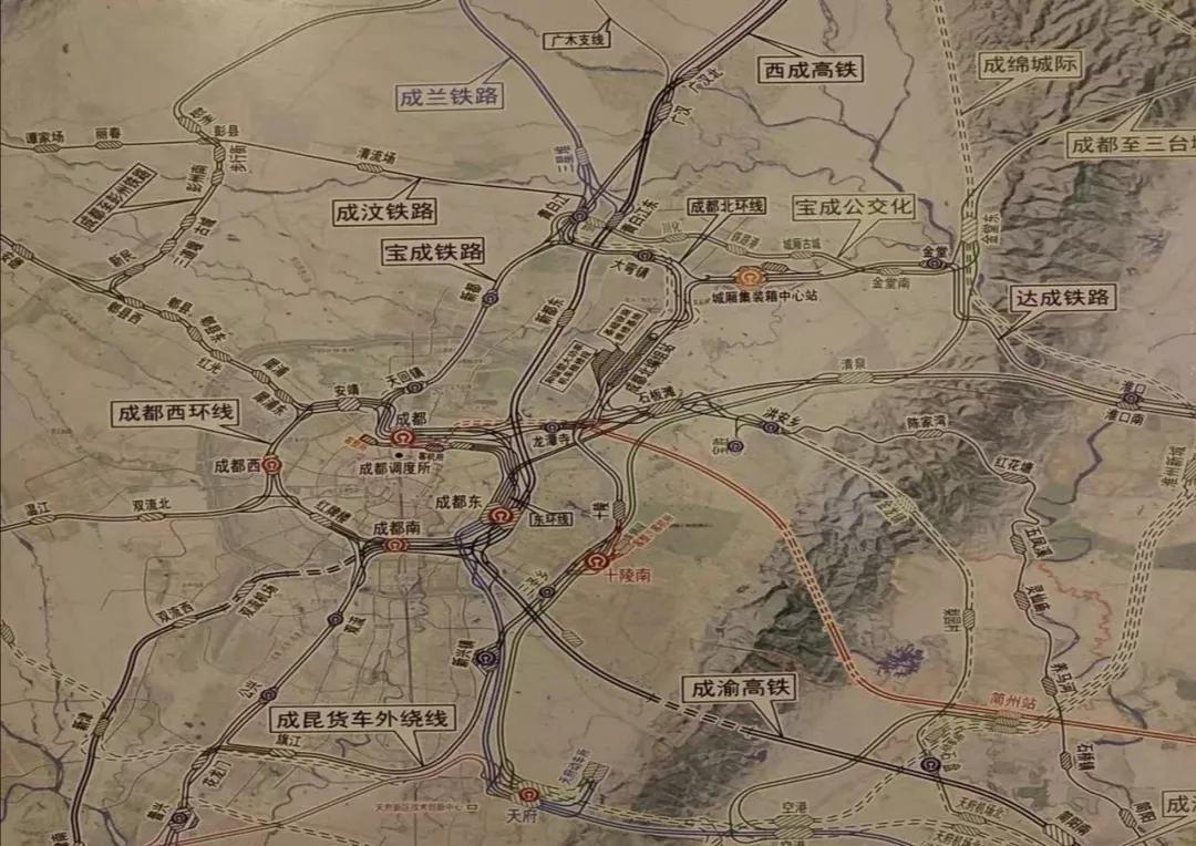 成都站房面积最大火车站—天府站!成都六大铁路客运站规模公布