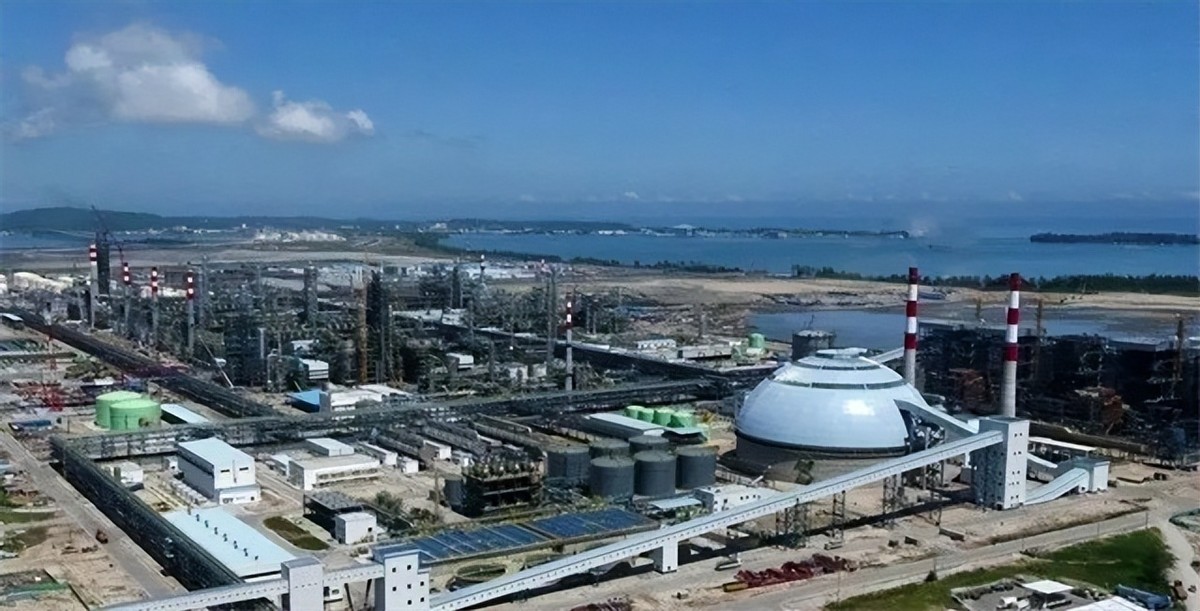 小国文莱：枯竭的石油，奢靡的王室，出路在何方？