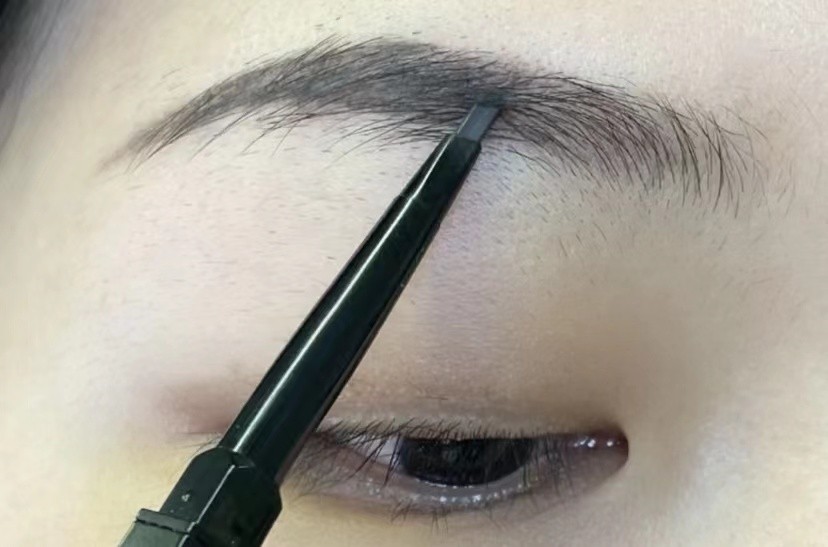 40岁的女人不要乱打扮,五十多岁女人不要浓妆艳抹