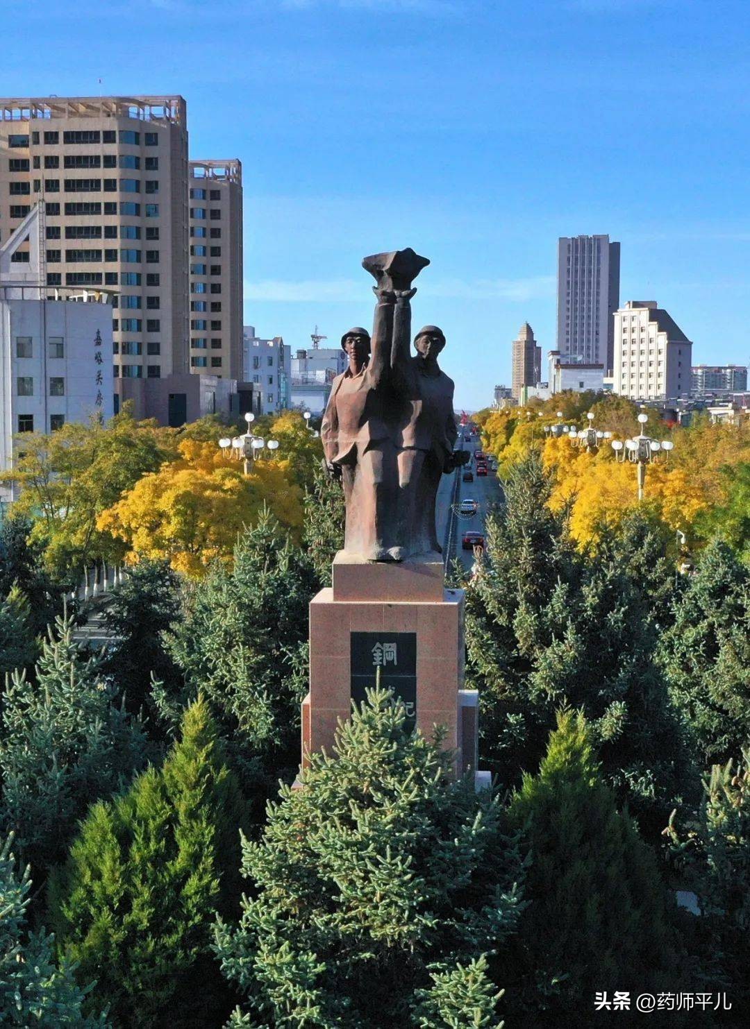 最美嘉峪关城市雕塑都在这里,嘉峪关景区拍照互动性雕塑