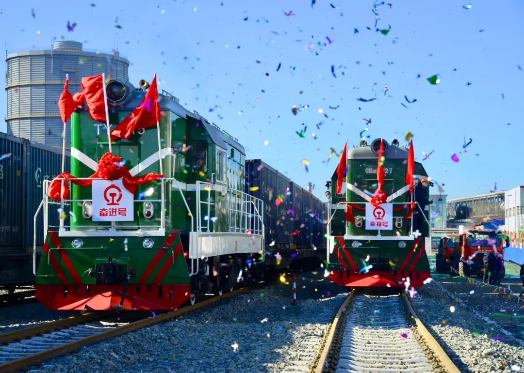 「走进绿色钢城」新天钢：以昂扬姿态向社会展示“工业之伟力，生态之和谐”