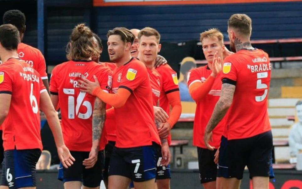 英国人真会玩，二级联赛都这么精彩的！竞争太激烈了