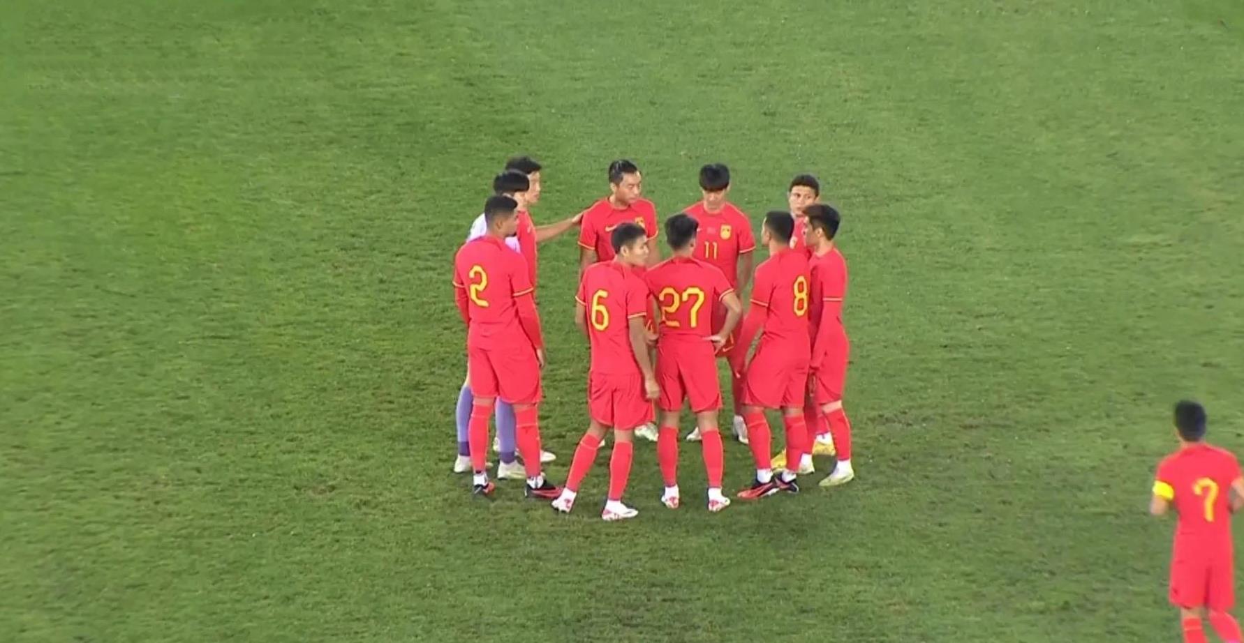 中国男足落后两球胜利了吗,中国男足不敌1比3越南