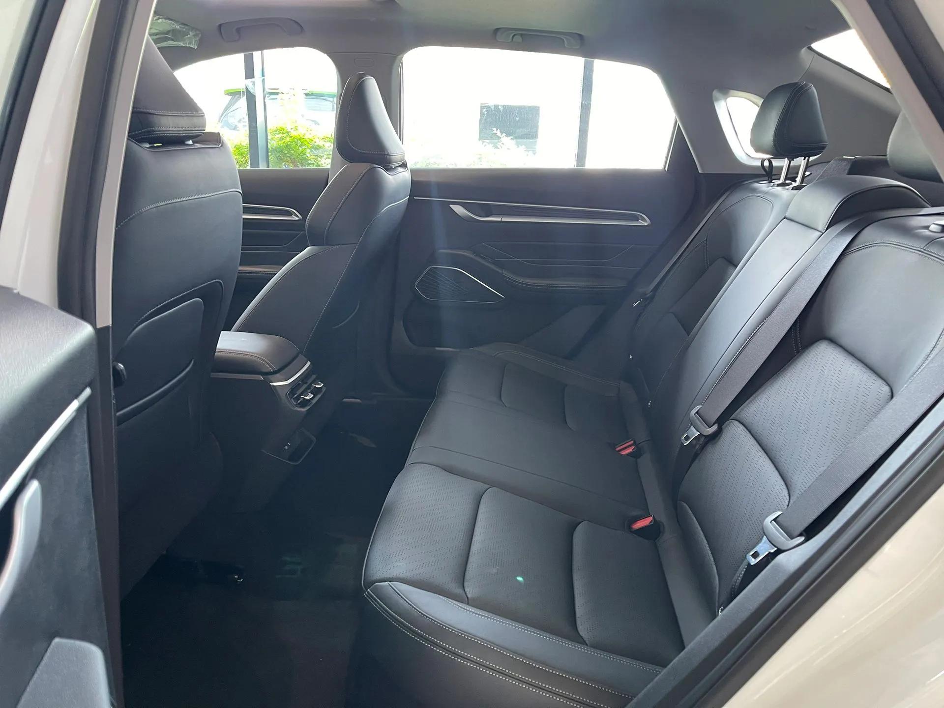 吉利帝豪hi-x2023款,吉利帝豪2023款落地价