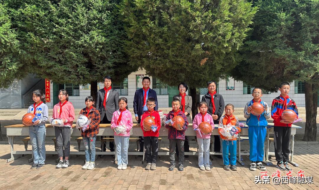 县领导六一看望慰问少年儿童,县领导六一儿童节走访慰问