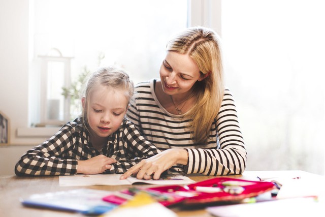 不打不骂孩子的100种方法,男孩一说就哭该如何引导孩子