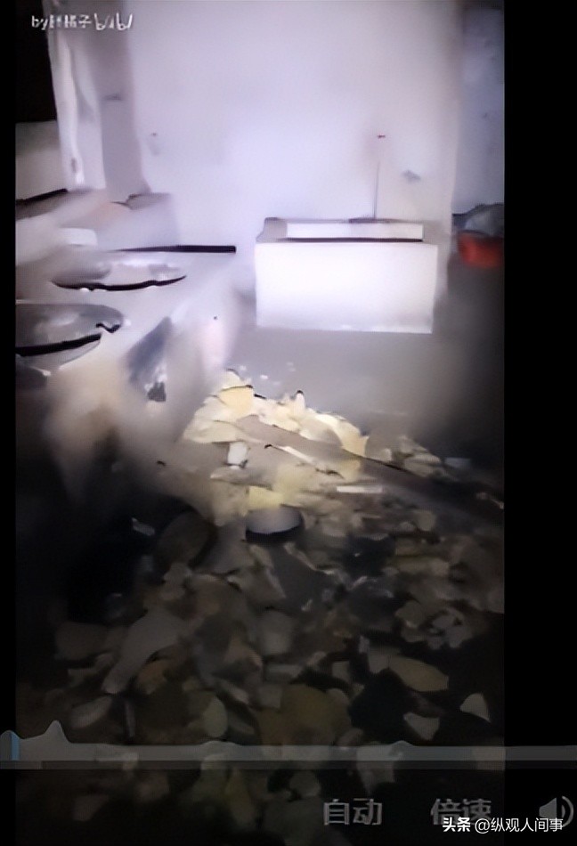 国外无下限直播有多离谱？女网红镜头前睡觉月入千万，钱从何来？