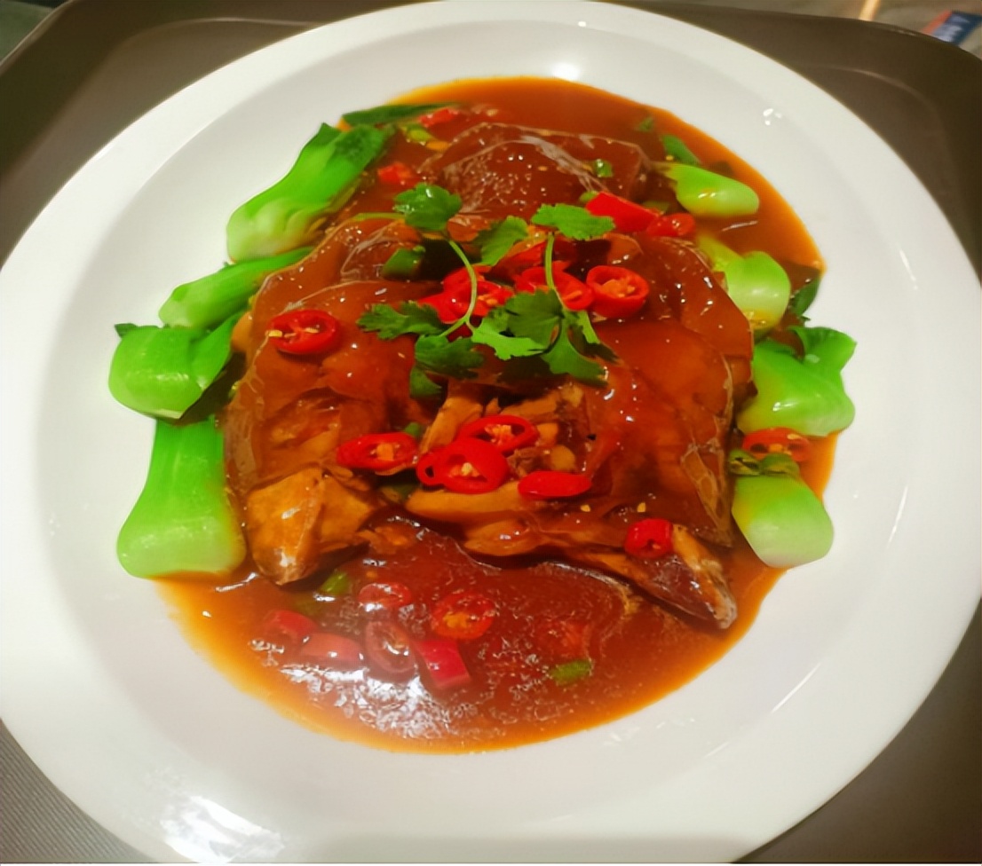 瑶池温泉泾川,甘肃泾川瑶池温泉康养小镇