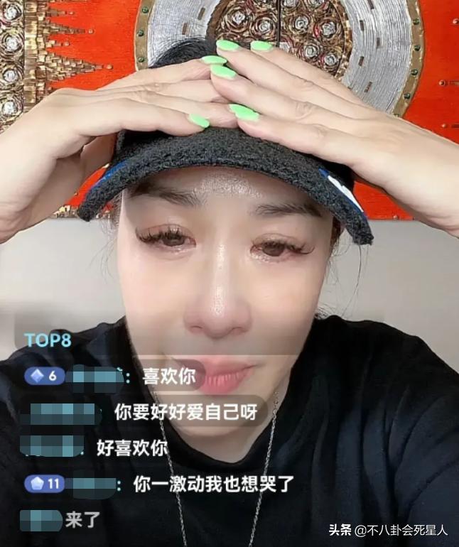 51岁钟丽缇玩冲浪晒好身材,钟丽缇出席活动力压柳岩