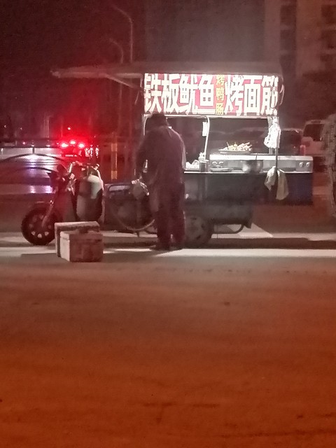 臭豆腐挣钱吗摆摊卖臭豆腐赚钱吗,我摆摊一天的感悟