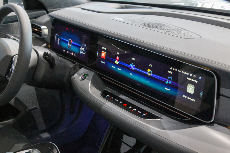 【实拍极狐阿尔法S国安版：经典黄绿配色，个性化定制销售】