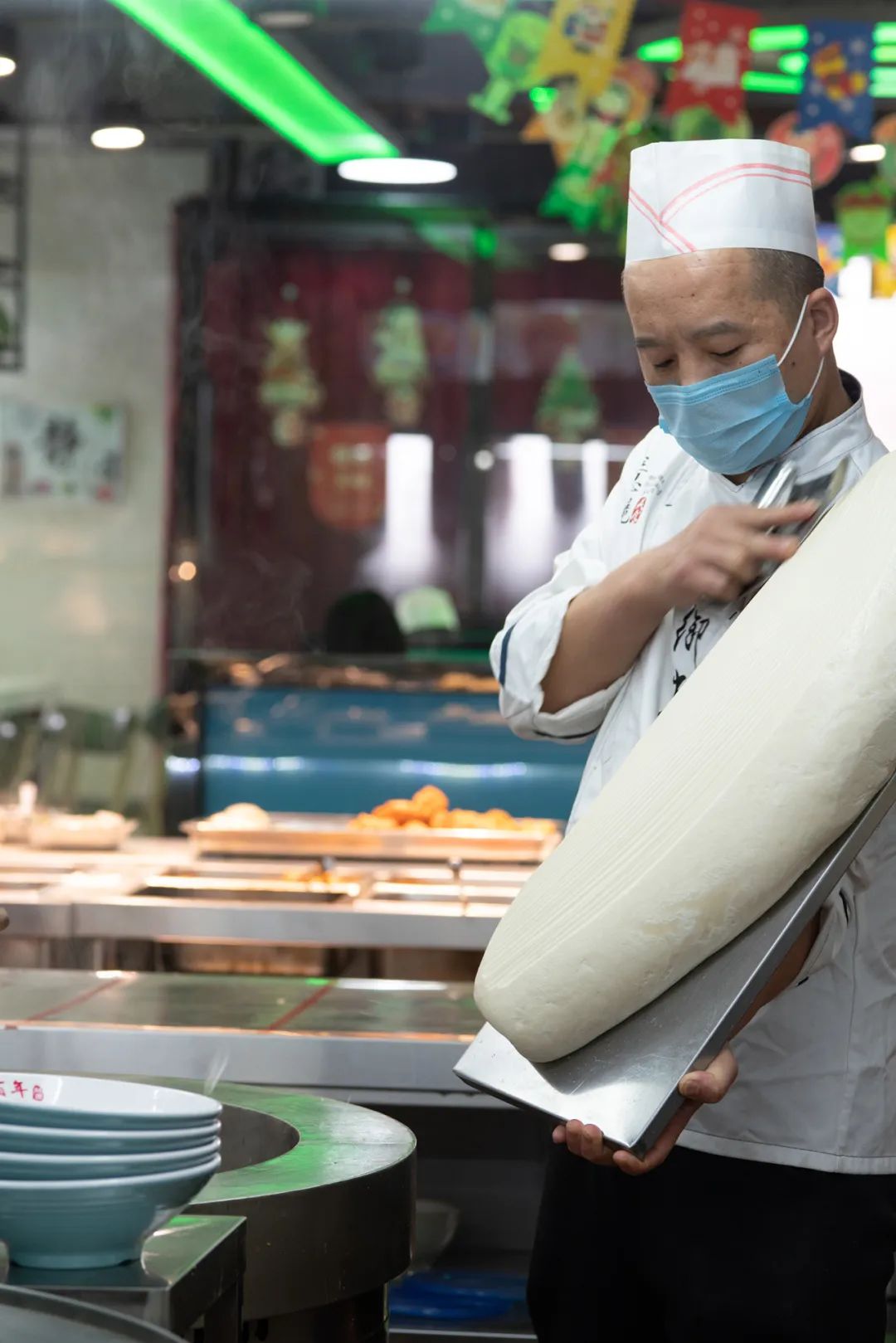 七中刀削面和二板哪家正宗,二板刀削面大同