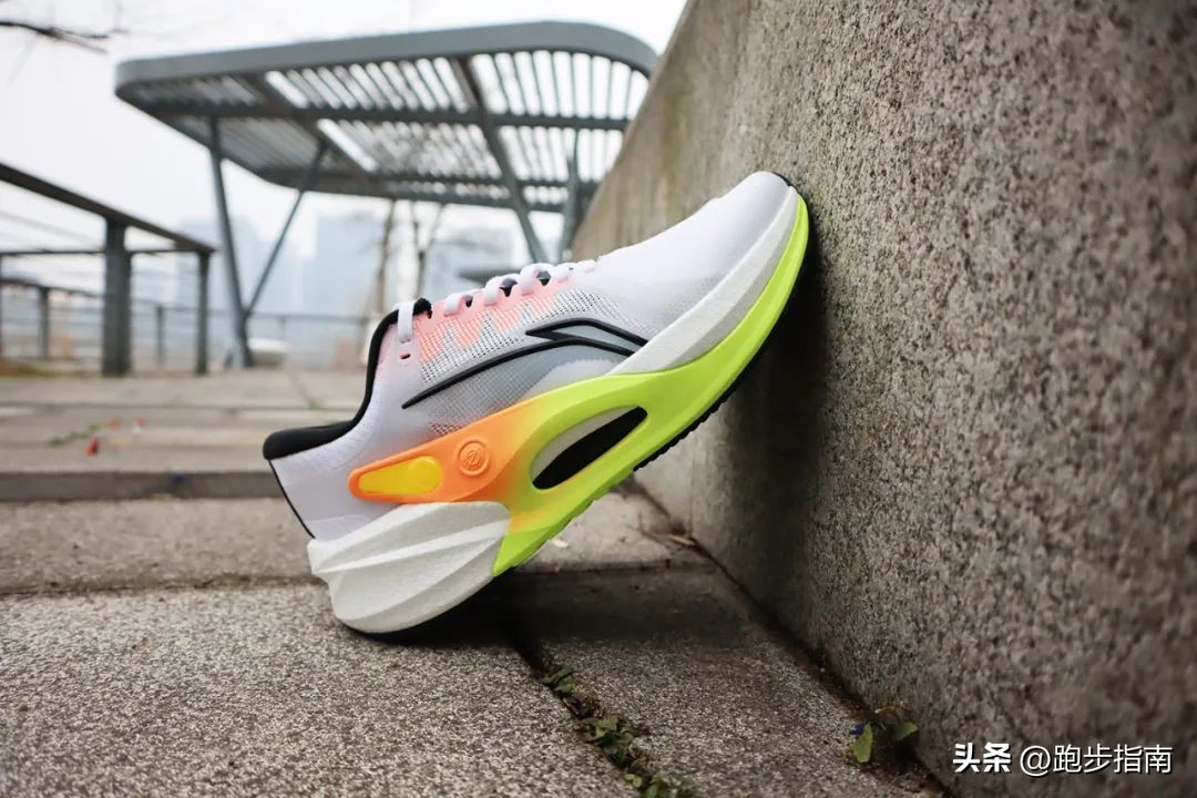 李宁烈骏7适合夏天穿吗,李宁跑鞋烈骏7pro测评