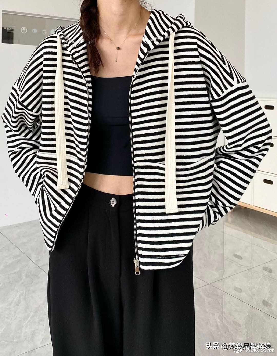 梵叙女装卫衣,阜新梵叙品牌女装集合店