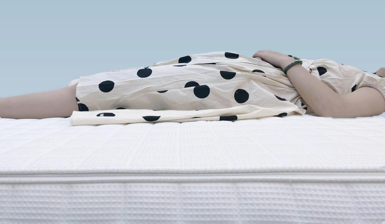 我狠心拆开了自己的床垫!栖作裸感派实拆测评