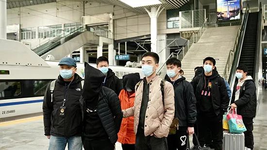 福建野地挖出现金,猪圈里挖出巨额现金牵出亿元大案