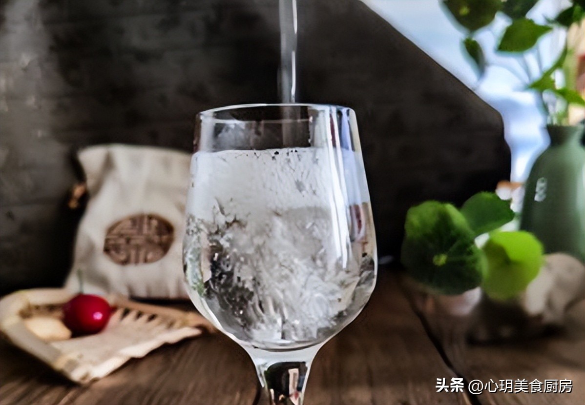 剑南春五粮液属于四大名酒吗,剑南春与五粮液哪个酒档次更高