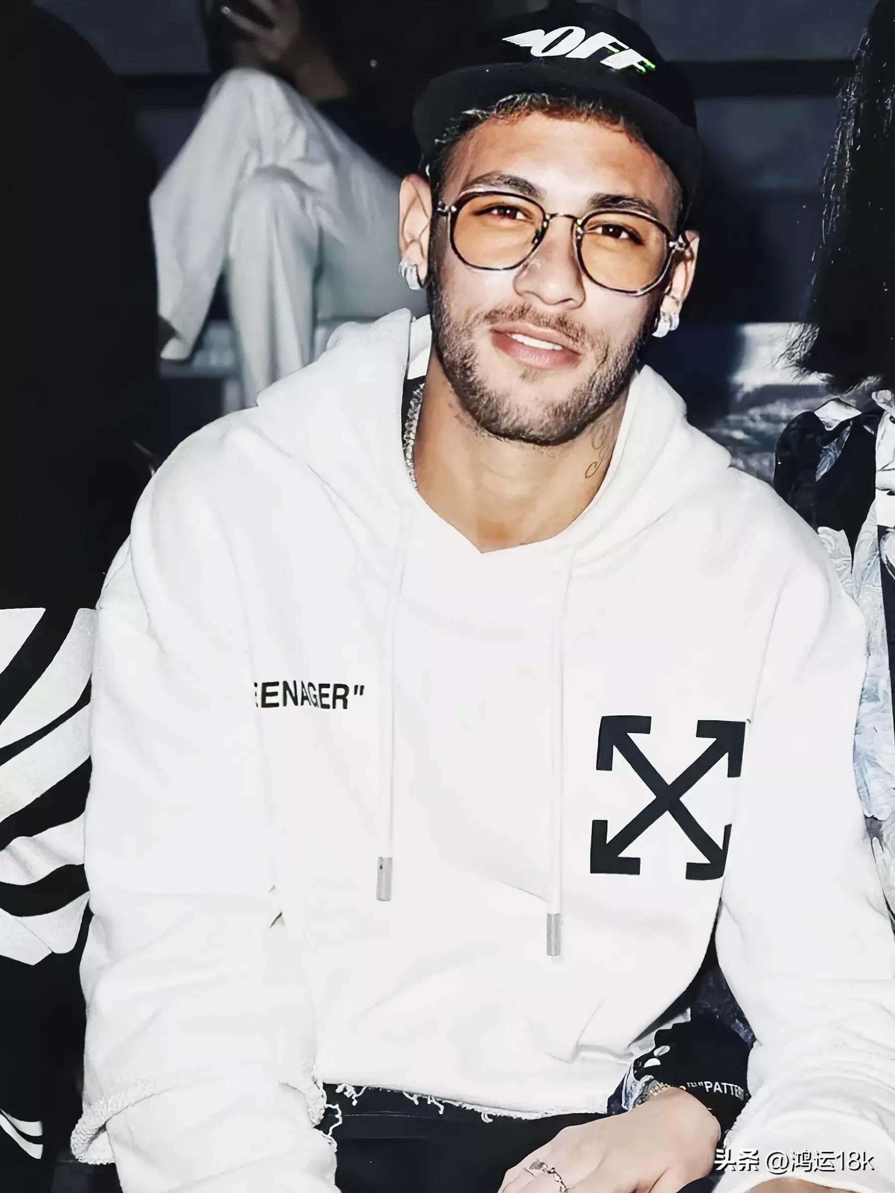 巴西的足球明星内马尔照片,巴西内马尔帅气视频