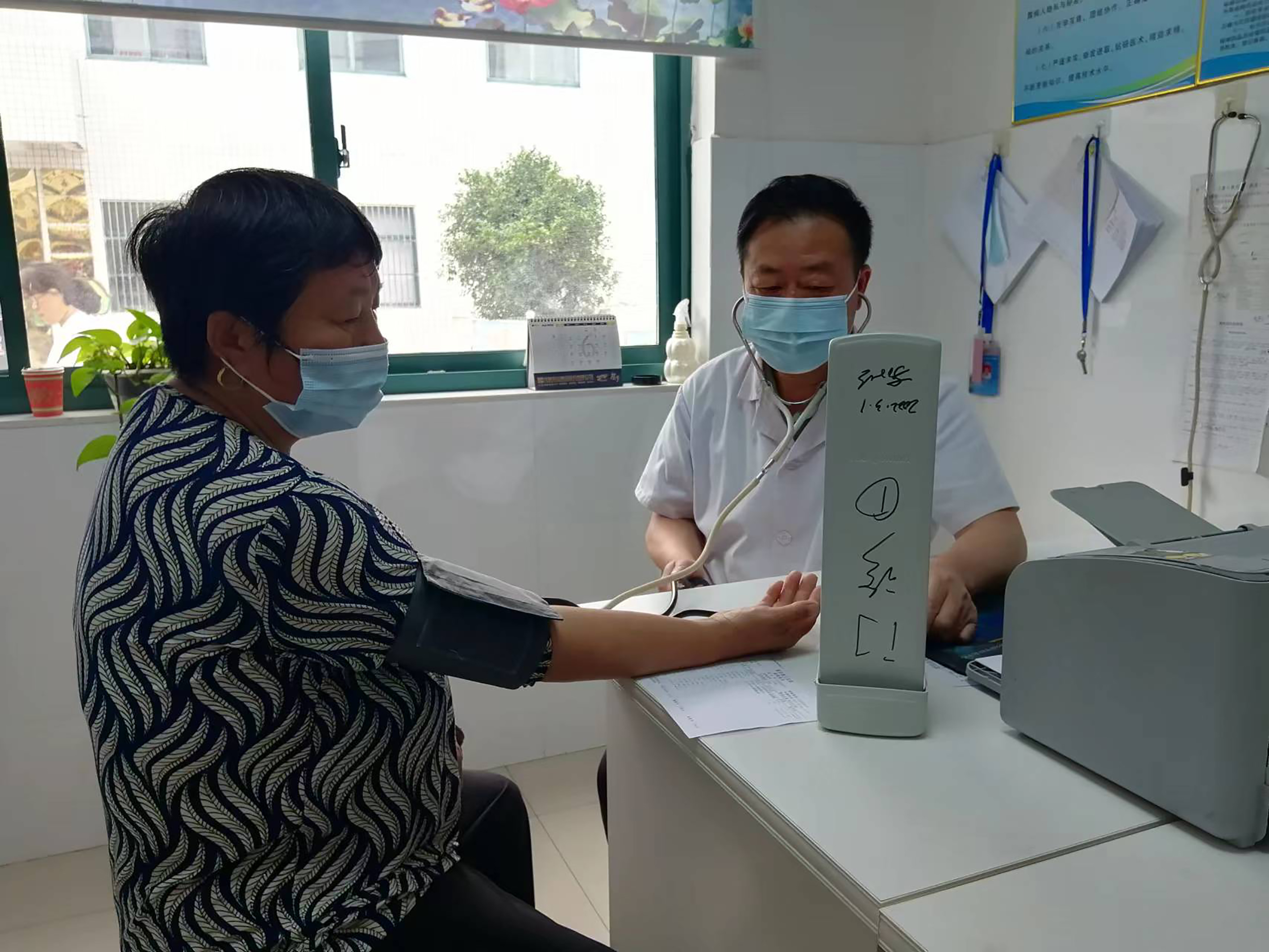 卫生系统卫生监督员优秀事迹,卫生监督员个人先进事迹材料