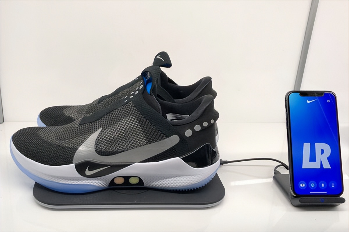 snkrs和nike哪个是官方的,snkrs和nike的鞋