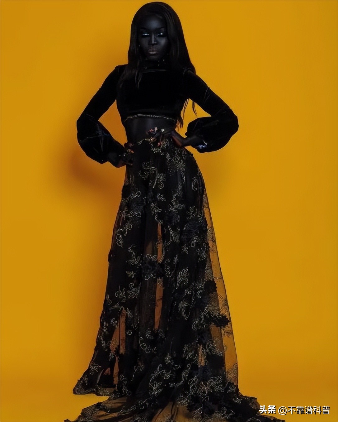 她曾因肤色而自卑，如今逆境成长，简直狠狠“打脸”