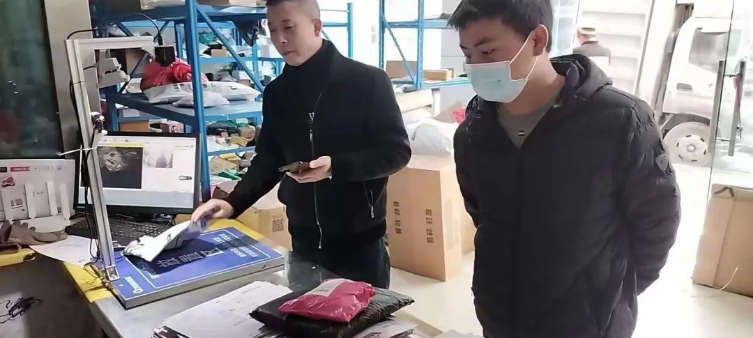 村通快递服务农村方便乡邻,贵州省习水县村村通快递服务站