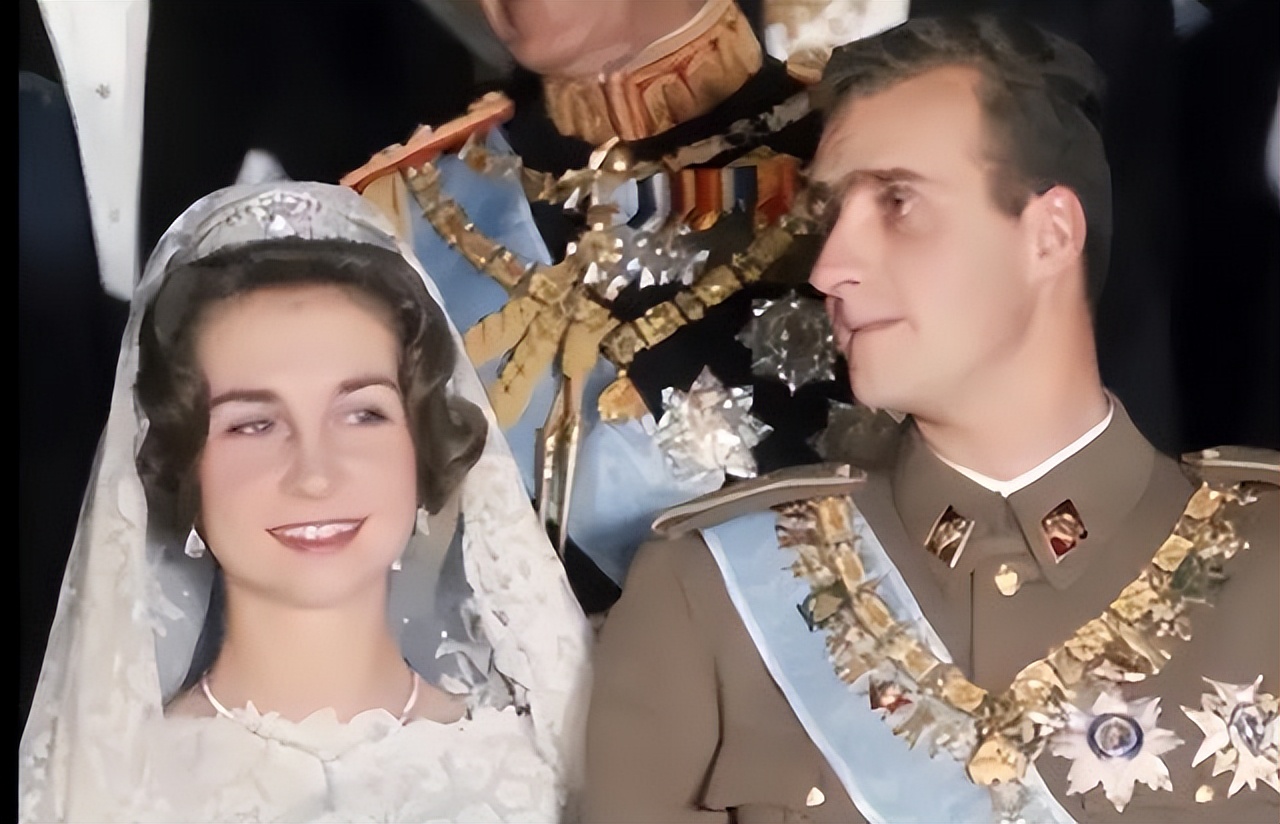 西班牙老国王和交往40多年的情人,83岁西班牙老国王