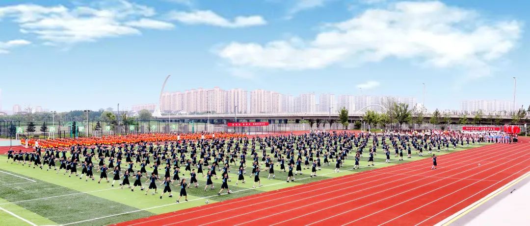 冶金工业园“沙洲教育”20年巡礼暨“劲沙洲”首届田径运动会开幕