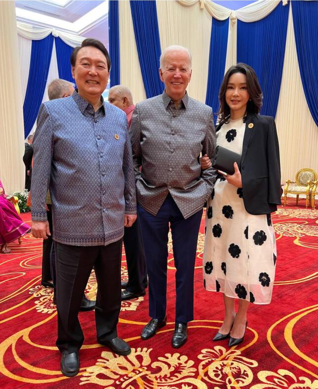 韩国第一夫人金建希与拜登,拜登访韩金建希完整版