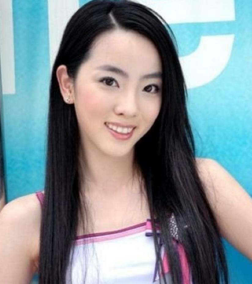 春晚主持人董卿周涛朱迅李思思,春晚主持人董卿朱迅周涛