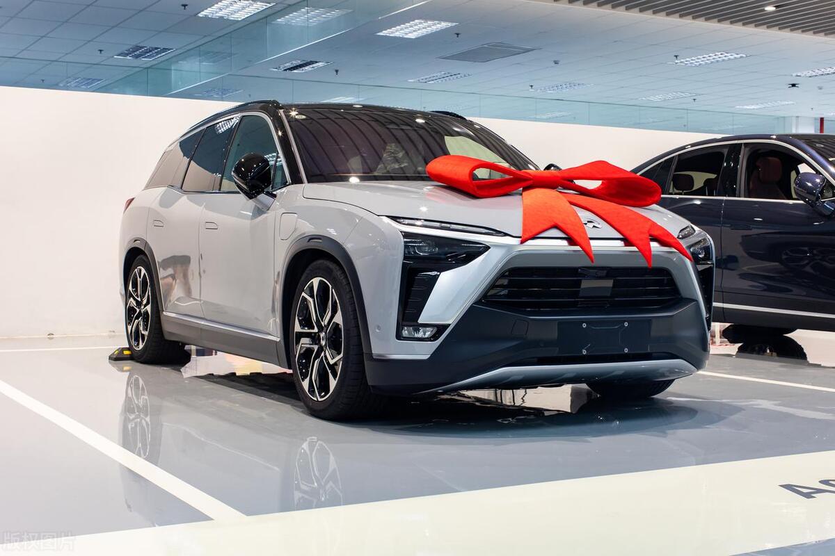 我表弟，包了20亩浅水塘，一年净赚45万，昨天刚提了新车