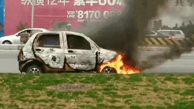 这几款车车内异味严重你中招了吗,这几种情况表示车子要自燃