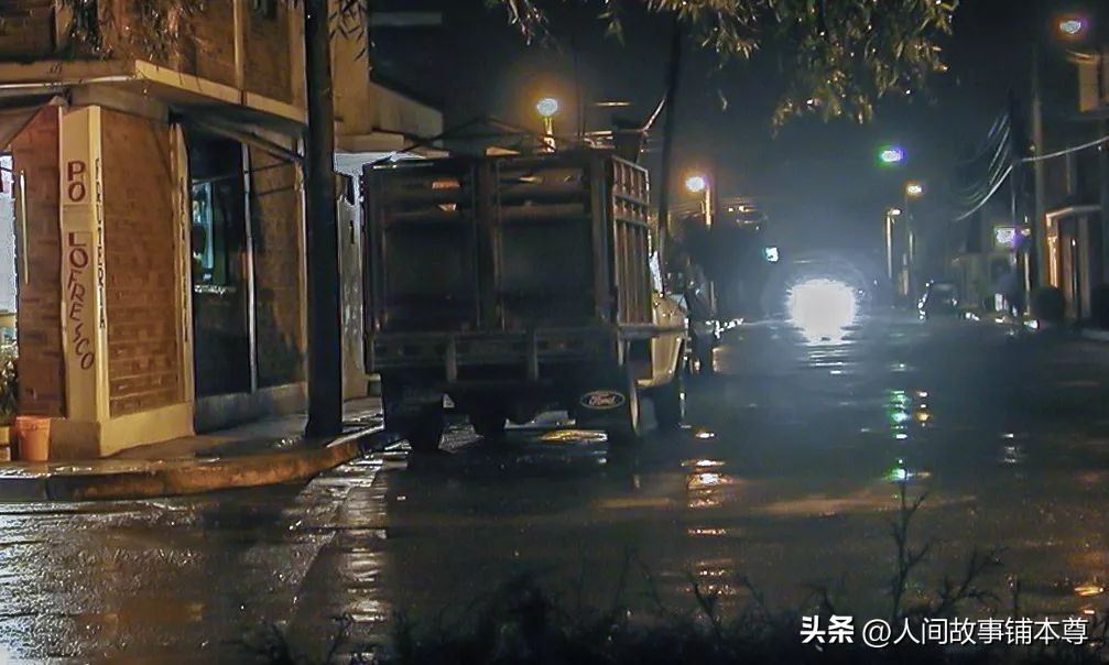 这座学校食堂由地狱构成