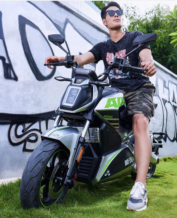 哪款电动车好骑又好用还不用上牌,跨骑2轮电动车