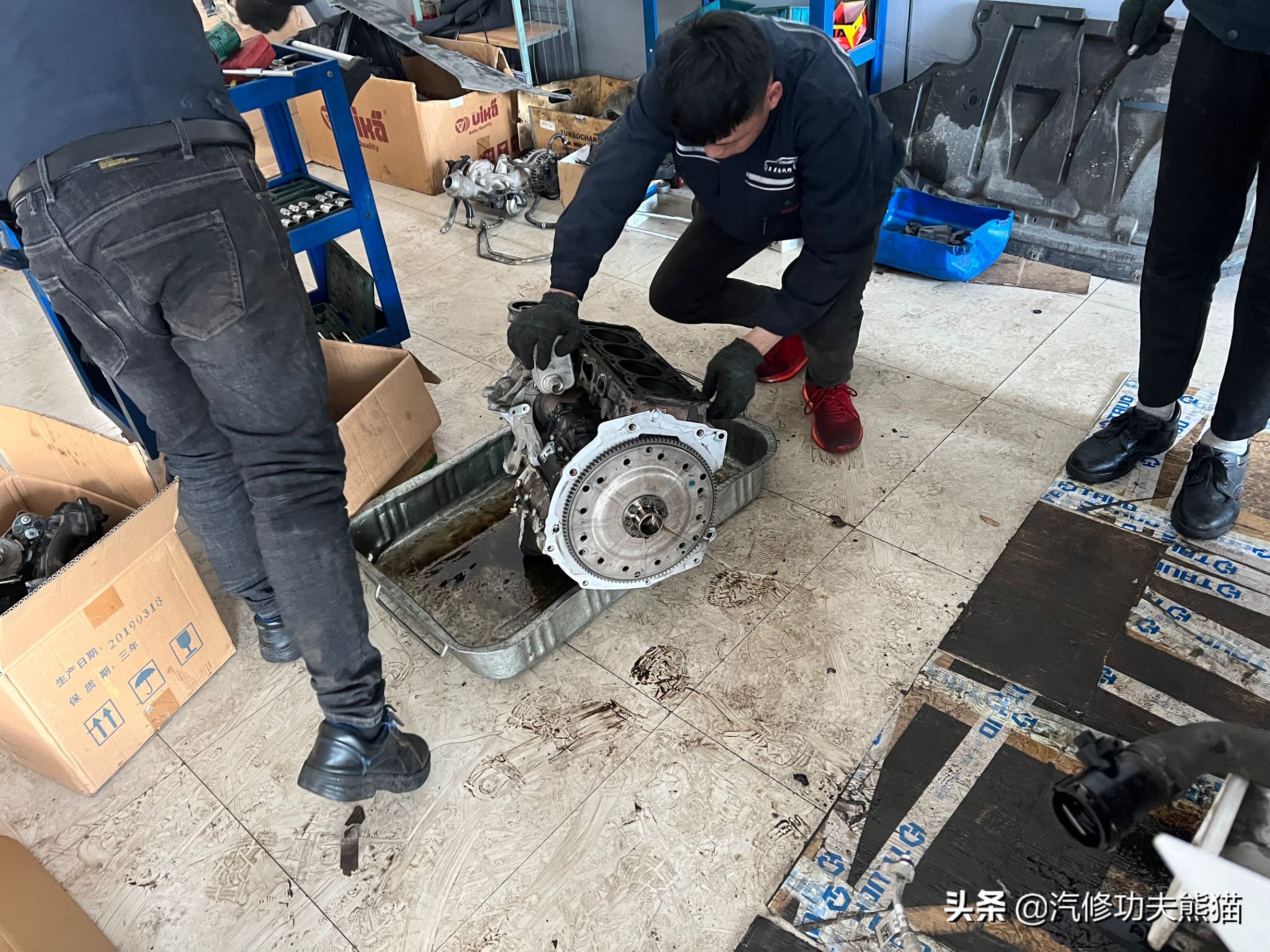 奥迪q5二手车烧机油,q5二手车大修翻新