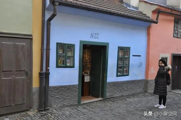 卡夫卡写变形记的背景,卡夫卡变形记的主旨