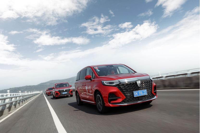 女足王大雷照片,上汽荣威女足