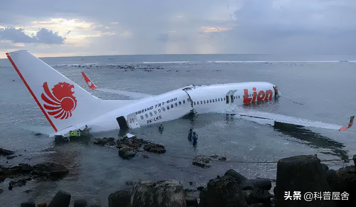 如果飞机失控，我们该如何自救？14亿人都应该知道的救命常识