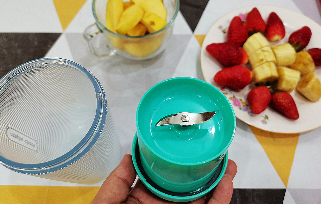 老款摩飞便携榨汁杯首次使用,摩飞便携榨汁杯榨什么口味好喝