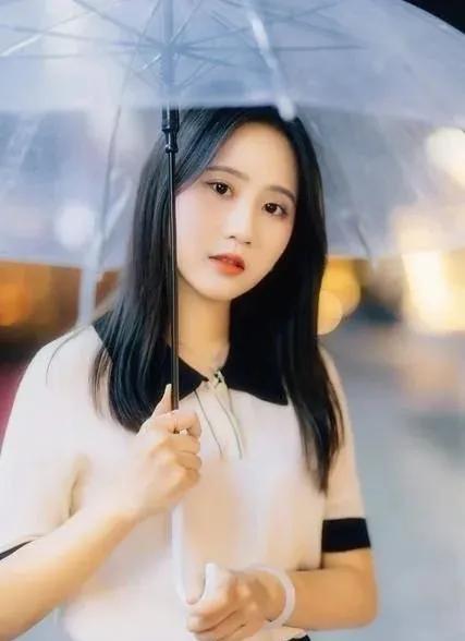 男女亲吻的时候对男人说什么情话,接吻时男人说什么情话