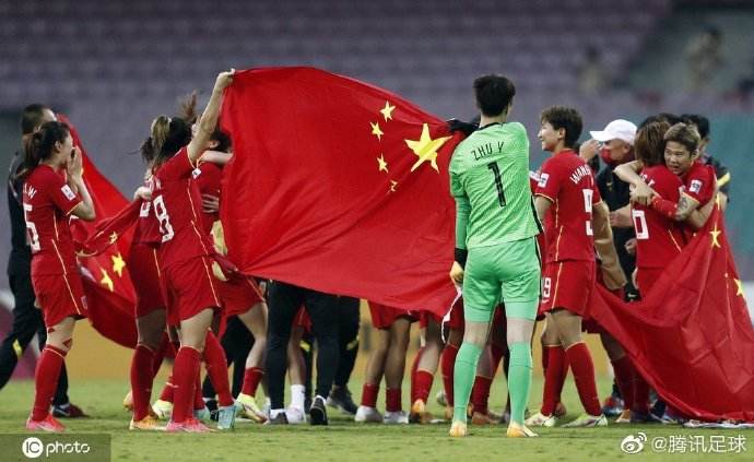 祝贺中国女足夺冠,中国女足点赞