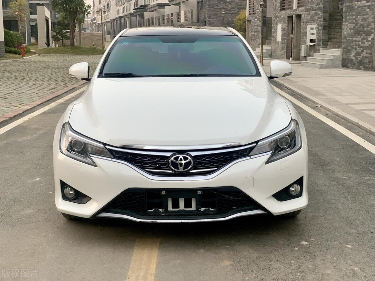 锐志的油耗在哪里看,锐志的驾驶舒适度和油耗