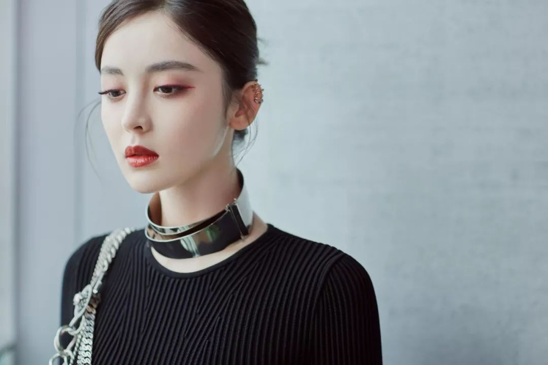 美妆护肤产品细节分析 (专注提升美颜美妆细节)