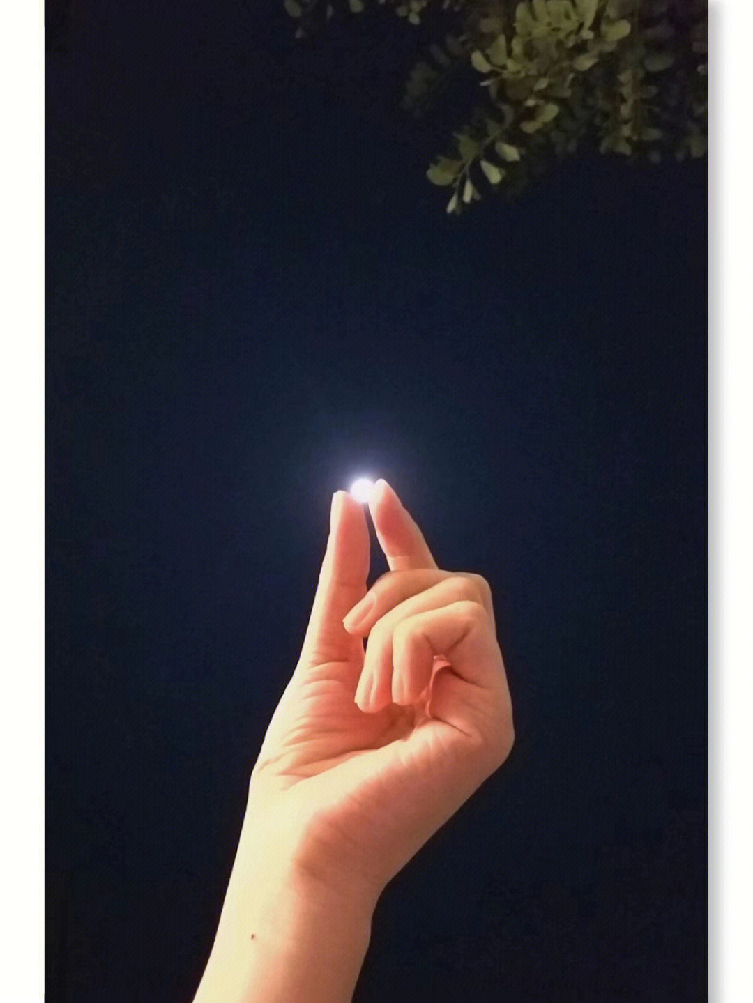 中秋适合发的朋友圈的月亮图,中秋九宫格月亮照片高清图片