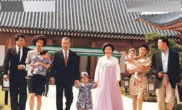 婚内出轨总统女婿，让财阀为她坐牢，做了20年*妇情**后真要上位了？