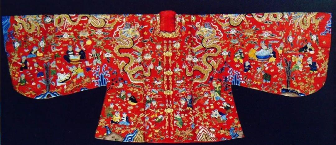 穿错衣服是违法的吗,穿错了衣服有什么后果