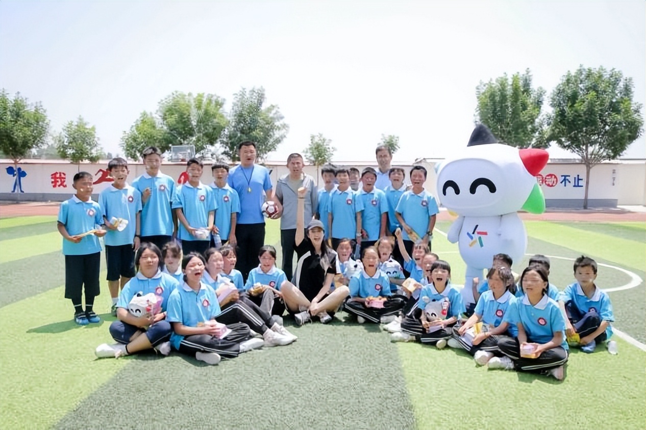 “公益体彩快乐操场”成就乡村孩子足球梦