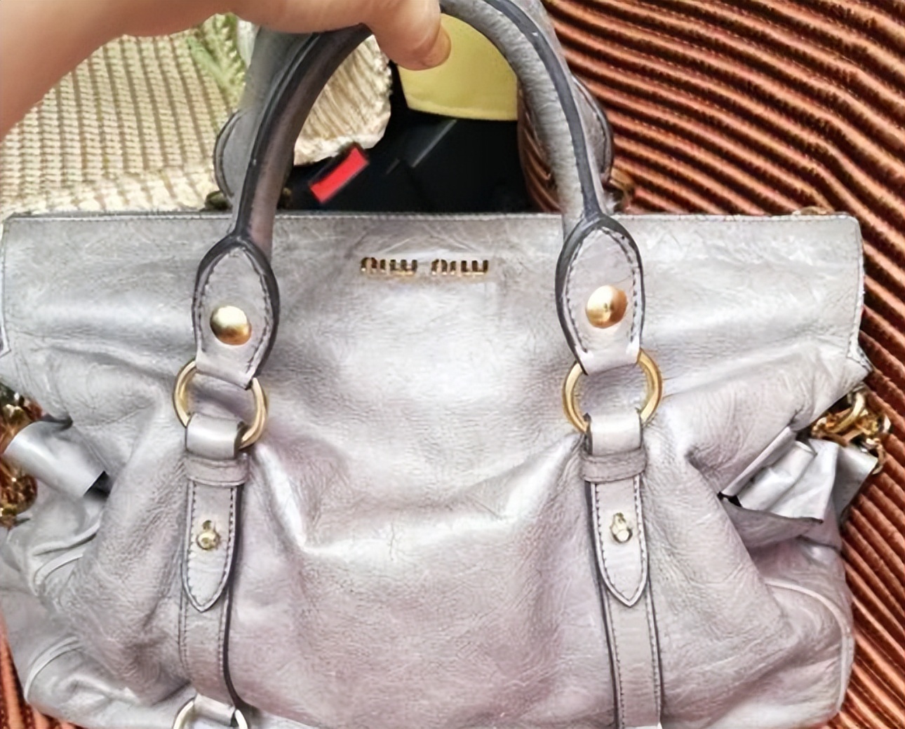 奢侈品养护丨包包边油破损是怎么造成的？应该怎么补救呢？